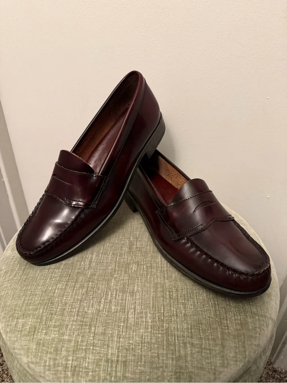 Vintage G.H. Bass Weejuns Logan Oxblood Leather Penny Loafers made in Brazil